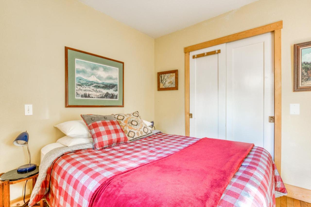 Wildwood Cabin Welches Экстерьер фото